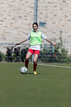 Bild 185 - wCJ Germania Schnelsen - Walddoerfer SV : Ergebnis: 0:6